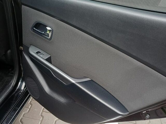 Черный Киа Рио, объемом двигателя 1.6 л и пробегом 120 тыс. км за 8900 $, фото 10 на Automoto.ua