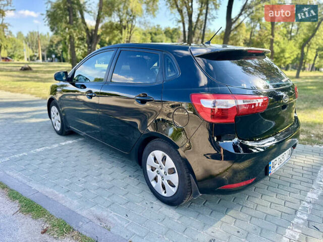 Чорний Кіа Ріо, об'ємом двигуна 1.59 л та пробігом 156 тис. км за 6700 $, фото 7 на Automoto.ua