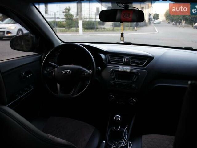 Чорний Кіа Ріо, об'ємом двигуна 1.6 л та пробігом 217 тис. км за 6200 $, фото 2 на Automoto.ua