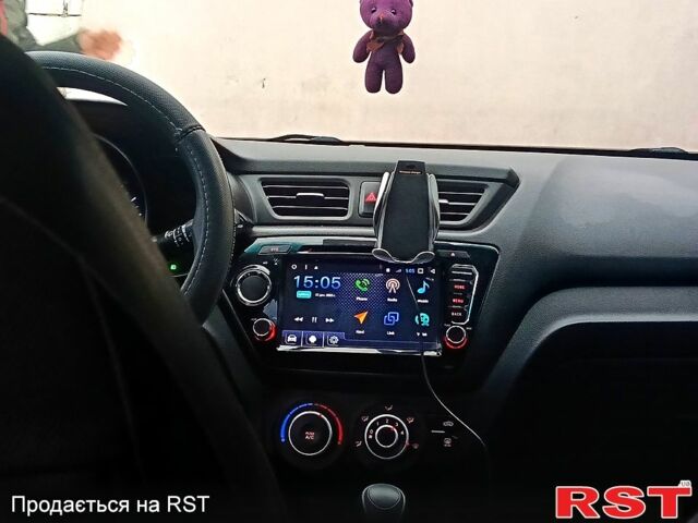 Чорний Кіа Ріо, об'ємом двигуна 1.6 л та пробігом 16000 тис. км за 7800 $, фото 9 на Automoto.ua