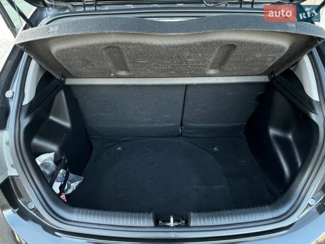 Черный Киа Рио, объемом двигателя 1.6 л и пробегом 155 тыс. км за 7300 $, фото 22 на Automoto.ua
