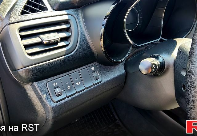 Черный Киа Рио, объемом двигателя 1.6 л и пробегом 62 тыс. км за 9350 $, фото 7 на Automoto.ua