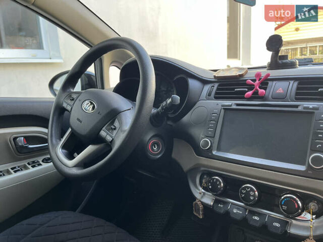 Черный Киа Рио, объемом двигателя 1.6 л и пробегом 280 тыс. км за 7700 $, фото 7 на Automoto.ua