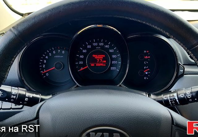 Черный Киа Рио, объемом двигателя 1.6 л и пробегом 62 тыс. км за 9350 $, фото 11 на Automoto.ua