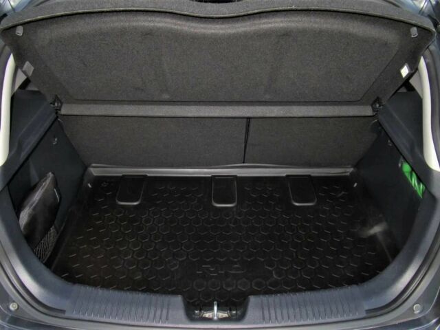 Чорний Кіа Ріо, об'ємом двигуна 1.2 л та пробігом 72 тис. км за 4100 $, фото 10 на Automoto.ua