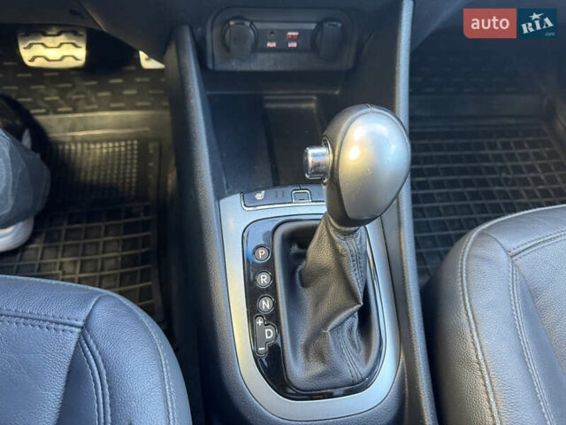 Черный Киа Рио, объемом двигателя 1.4 л и пробегом 159 тыс. км за 11500 $, фото 20 на Automoto.ua