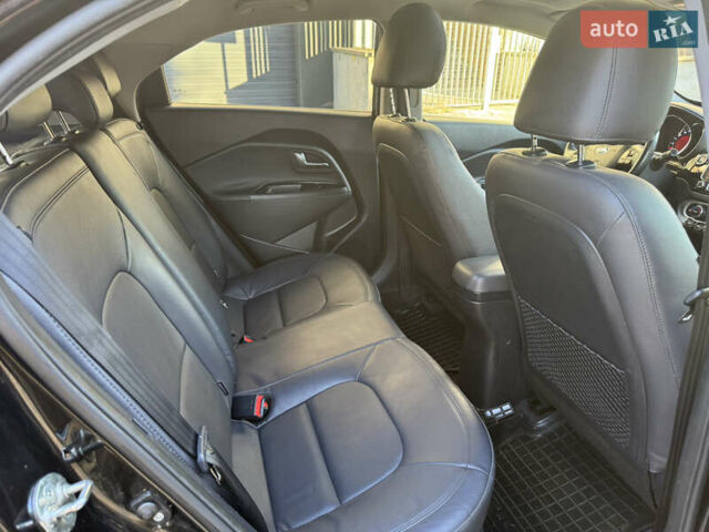 Черный Киа Рио, объемом двигателя 1.4 л и пробегом 159 тыс. км за 11500 $, фото 25 на Automoto.ua