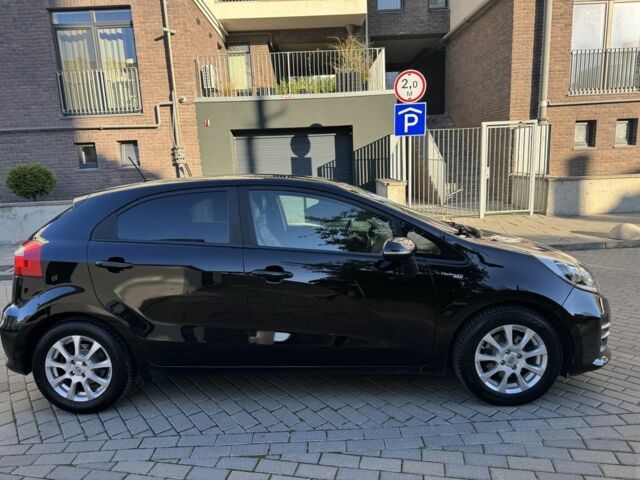 Черный Киа Рио, объемом двигателя 1.4 л и пробегом 159 тыс. км за 11200 $, фото 3 на Automoto.ua