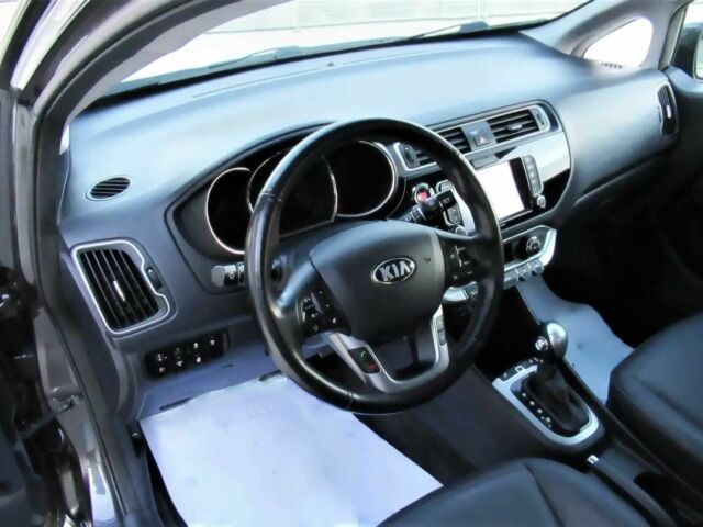 Чорний Кіа Ріо, об'ємом двигуна 1.2 л та пробігом 72 тис. км за 4100 $, фото 5 на Automoto.ua