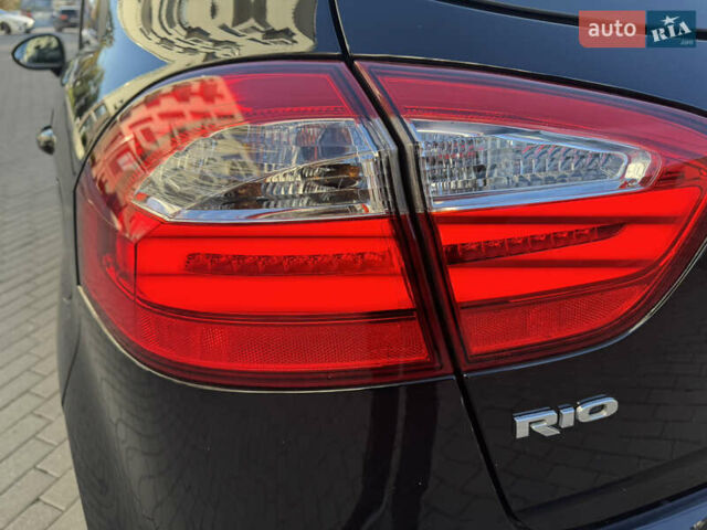 Черный Киа Рио, объемом двигателя 1.4 л и пробегом 159 тыс. км за 11500 $, фото 13 на Automoto.ua
