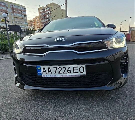Черный Киа Рио, объемом двигателя 1.4 л и пробегом 6 тыс. км за 15300 $, фото 43 на Automoto.ua