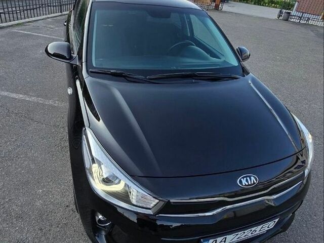 Чорний Кіа Ріо, об'ємом двигуна 1.4 л та пробігом 8 тис. км за 13999 $, фото 1 на Automoto.ua