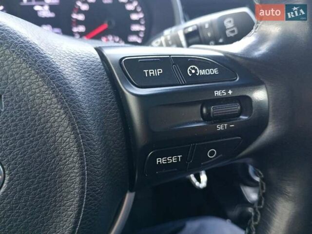 Черный Киа Рио, объемом двигателя 1.4 л и пробегом 63 тыс. км за 13150 $, фото 7 на Automoto.ua