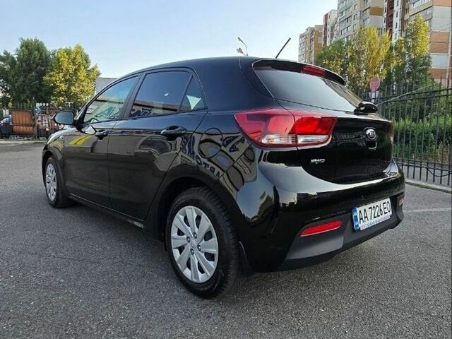 Чорний Кіа Ріо, об'ємом двигуна 1.4 л та пробігом 8 тис. км за 13999 $, фото 6 на Automoto.ua