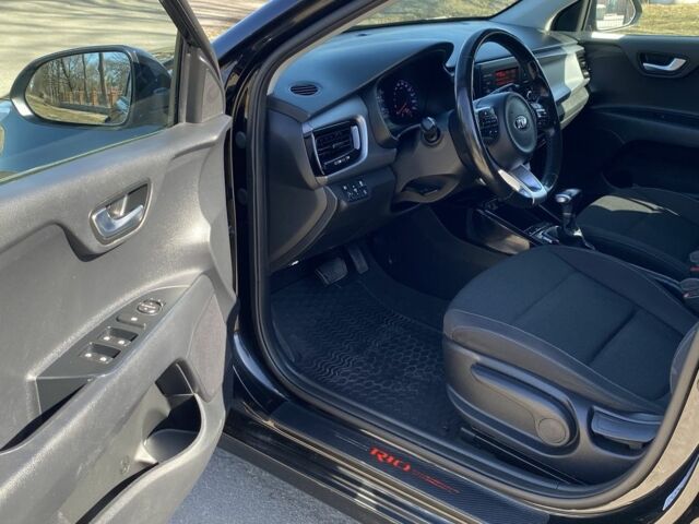 Черный Киа Рио, объемом двигателя 1.4 л и пробегом 87 тыс. км за 288 $, фото 3 на Automoto.ua