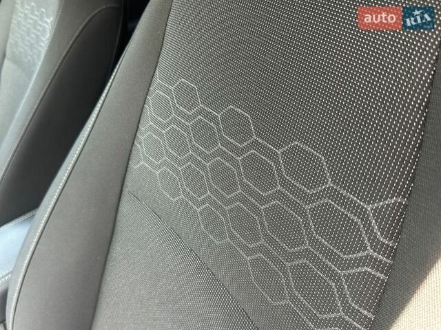 Черный Киа Рио, объемом двигателя 1.37 л и пробегом 71 тыс. км за 12900 $, фото 20 на Automoto.ua
