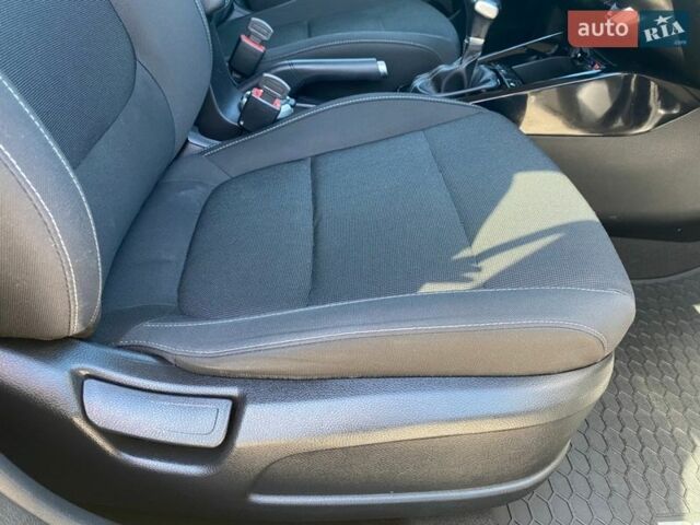 Черный Киа Рио, объемом двигателя 1.4 л и пробегом 89 тыс. км за 12400 $, фото 12 на Automoto.ua