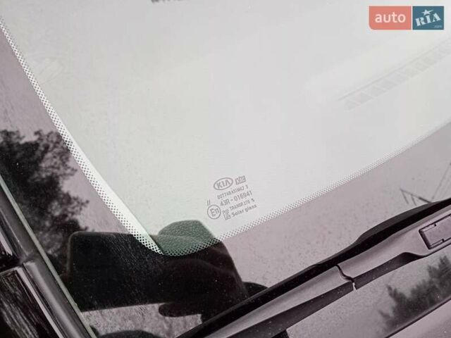 Черный Киа Рио, объемом двигателя 1.4 л и пробегом 63 тыс. км за 13150 $, фото 13 на Automoto.ua