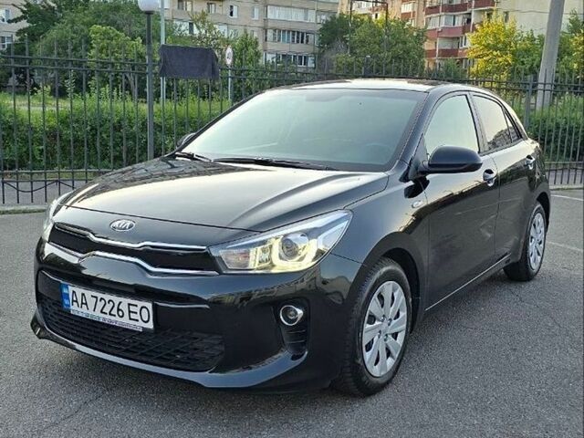 Чорний Кіа Ріо, об'ємом двигуна 1.4 л та пробігом 8 тис. км за 13999 $, фото 4 на Automoto.ua