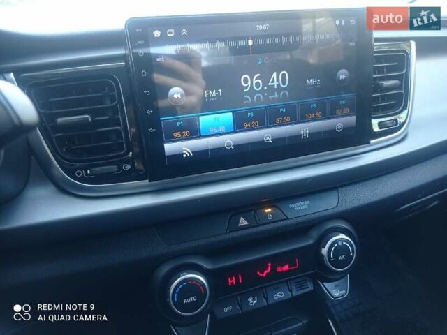 Чорний Кіа Ріо, об'ємом двигуна 1.37 л та пробігом 63 тис. км за 13150 $, фото 12 на Automoto.ua