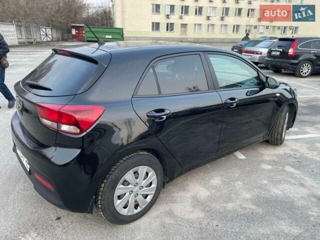 Чорний Кіа Ріо, об'ємом двигуна 1.4 л та пробігом 51 тис. км за 13000 $, фото 2 на Automoto.ua