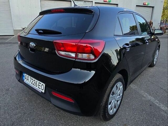 Чорний Кіа Ріо, об'ємом двигуна 1.4 л та пробігом 8 тис. км за 13999 $, фото 7 на Automoto.ua