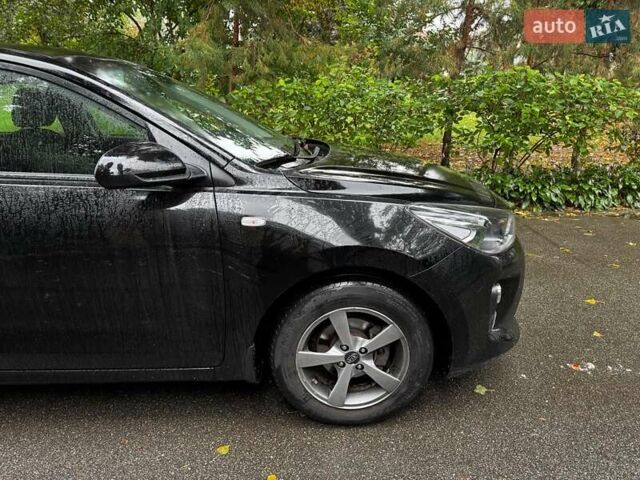 Черный Киа Рио, объемом двигателя 1.3 л и пробегом 99 тыс. км за 9820 $, фото 4 на Automoto.ua