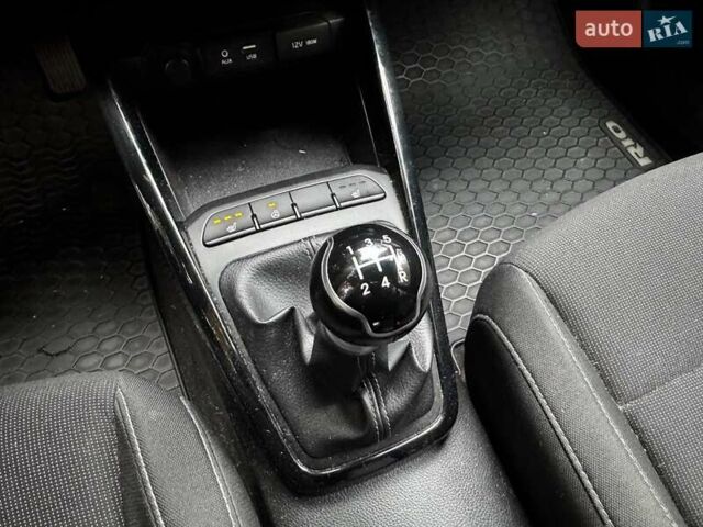 Черный Киа Рио, объемом двигателя 1.3 л и пробегом 99 тыс. км за 9820 $, фото 22 на Automoto.ua