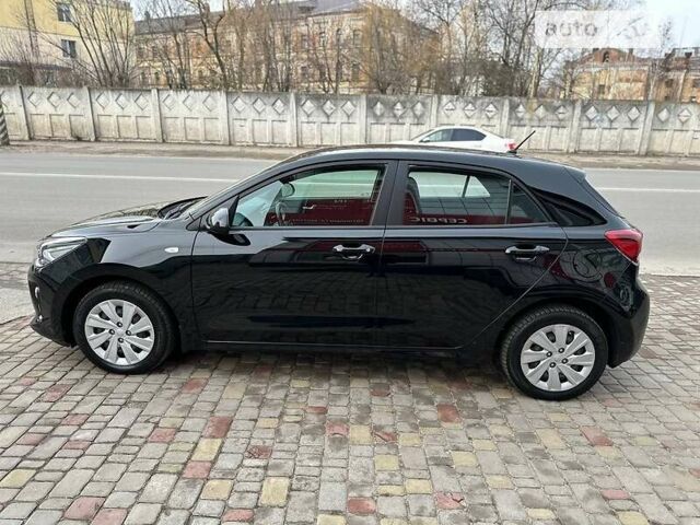 Черный Киа Рио, объемом двигателя 1.2 л и пробегом 79 тыс. км за 10100 $, фото 5 на Automoto.ua