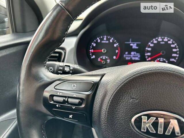 Черный Киа Рио, объемом двигателя 1.2 л и пробегом 79 тыс. км за 10100 $, фото 22 на Automoto.ua