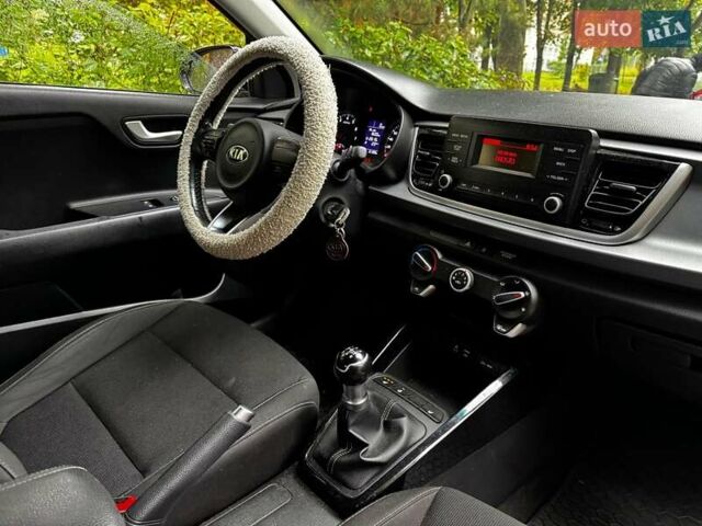 Черный Киа Рио, объемом двигателя 1.3 л и пробегом 99 тыс. км за 9820 $, фото 30 на Automoto.ua