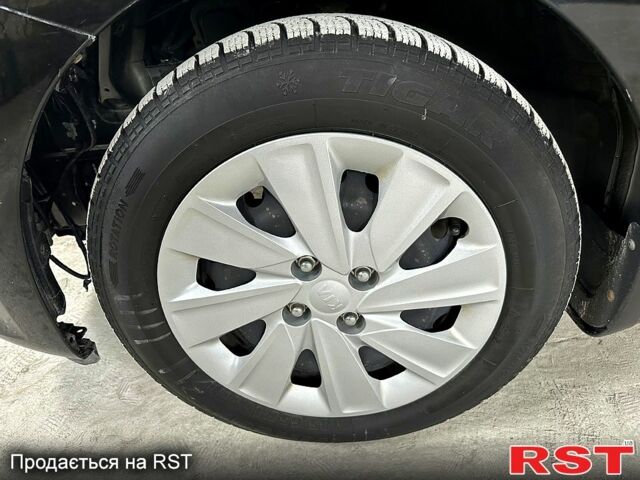 Черный Киа Рио, объемом двигателя 1.3 л и пробегом 106 тыс. км за 2850 $, фото 4 на Automoto.ua