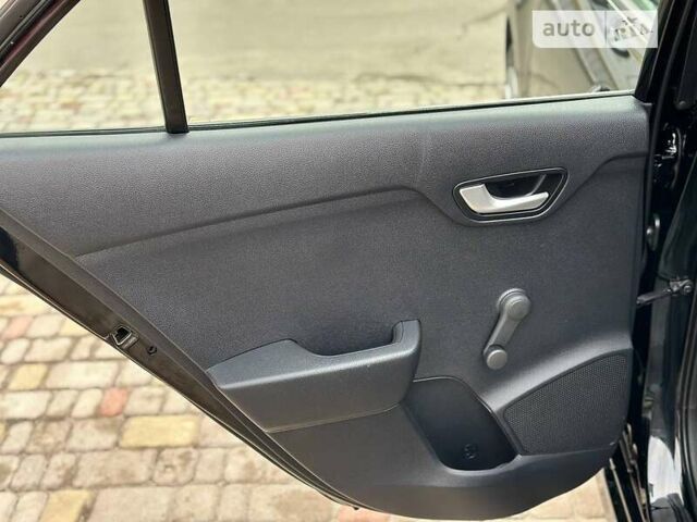 Черный Киа Рио, объемом двигателя 1.2 л и пробегом 79 тыс. км за 10100 $, фото 25 на Automoto.ua