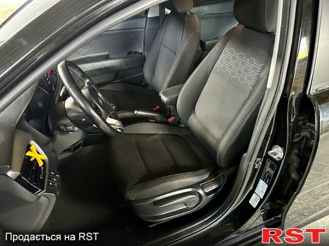 Черный Киа Рио, объемом двигателя 1.3 л и пробегом 106 тыс. км за 2850 $, фото 5 на Automoto.ua