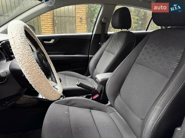 Черный Киа Рио, объемом двигателя 1.3 л и пробегом 99 тыс. км за 9820 $, фото 23 на Automoto.ua