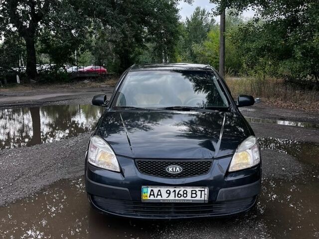 Черный Киа Рио, объемом двигателя 0 л и пробегом 300 тыс. км за 2100 $, фото 9 на Automoto.ua