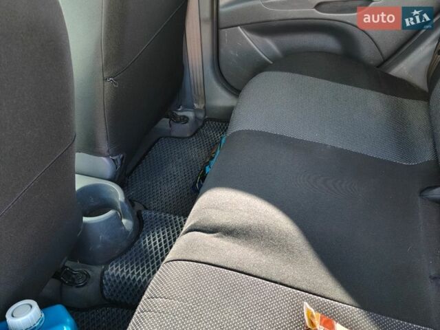 Черный Киа Рио, объемом двигателя 1.4 л и пробегом 187 тыс. км за 4300 $, фото 8 на Automoto.ua