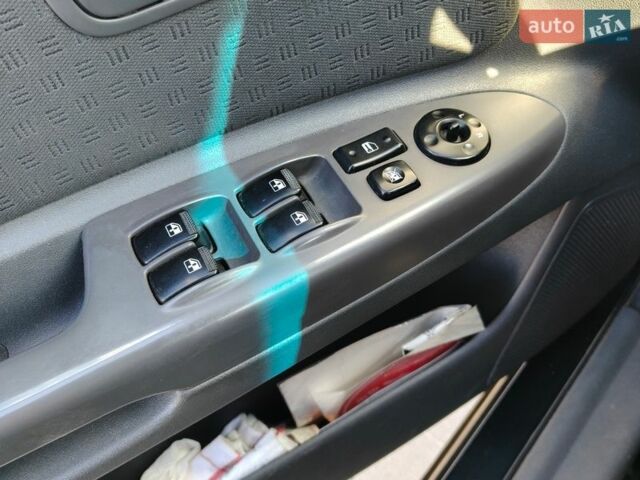 Черный Киа Рио, объемом двигателя 1.4 л и пробегом 187 тыс. км за 4300 $, фото 3 на Automoto.ua