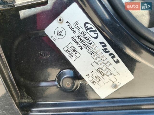 Черный Киа Рио, объемом двигателя 1.4 л и пробегом 187 тыс. км за 4300 $, фото 10 на Automoto.ua