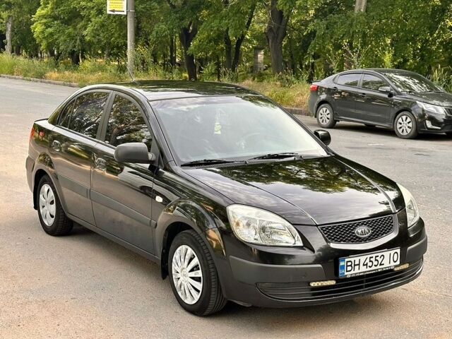 Чорний Кіа Ріо, об'ємом двигуна 1.4 л та пробігом 252 тис. км за 4750 $, фото 8 на Automoto.ua