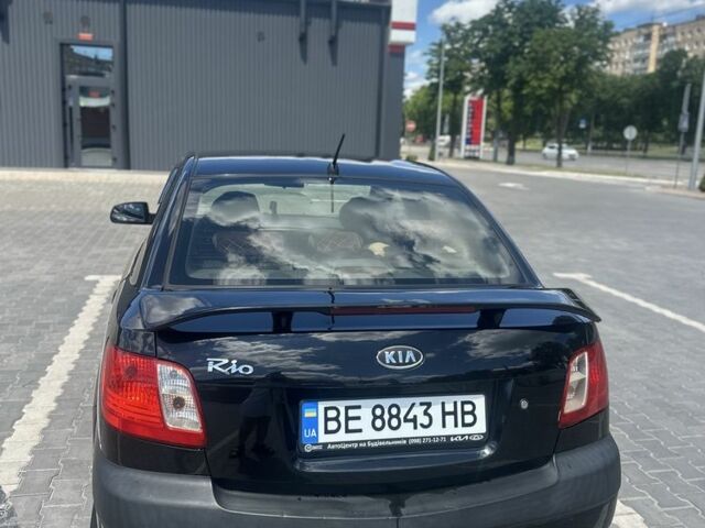 Черный Киа Рио, объемом двигателя 1.4 л и пробегом 213 тыс. км за 5124 $, фото 3 на Automoto.ua