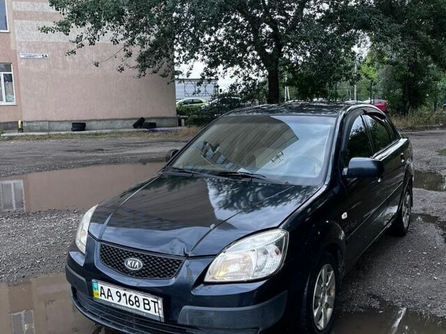 Черный Киа Рио, объемом двигателя 0 л и пробегом 300 тыс. км за 2100 $, фото 1 на Automoto.ua