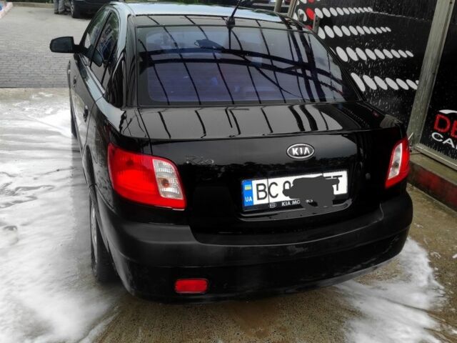Чорний Кіа Ріо, об'ємом двигуна 0 л та пробігом 250 тис. км за 2699 $, фото 6 на Automoto.ua