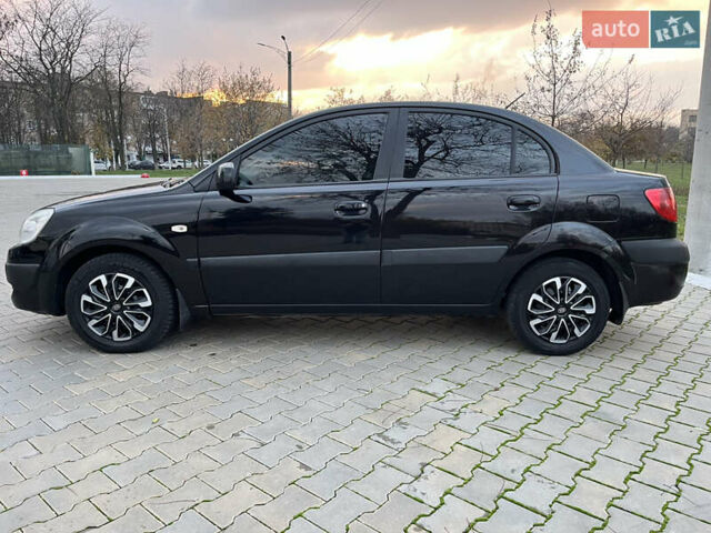 Черный Киа Рио, объемом двигателя 1.4 л и пробегом 297 тыс. км за 3999 $, фото 13 на Automoto.ua