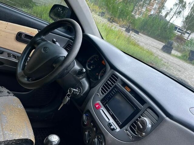 Черный Киа Рио, объемом двигателя 0 л и пробегом 300 тыс. км за 2100 $, фото 12 на Automoto.ua