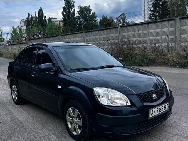 Черный Киа Рио, объемом двигателя 0 л и пробегом 300 тыс. км за 2100 $, фото 3 на Automoto.ua