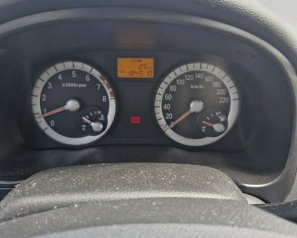 Черный Киа Рио, объемом двигателя 1.4 л и пробегом 184 тыс. км за 4500 $, фото 8 на Automoto.ua