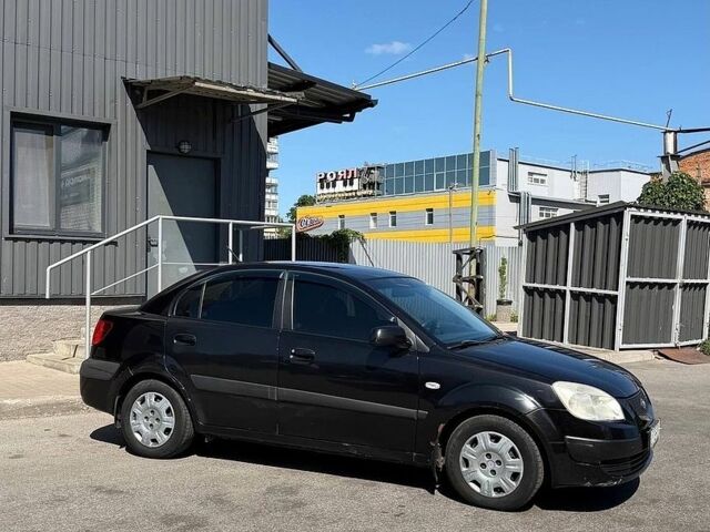 Чорний Кіа Ріо, об'ємом двигуна 1.4 л та пробігом 235 тис. км за 2900 $, фото 14 на Automoto.ua