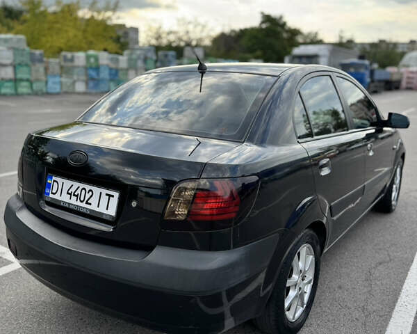 Черный Киа Рио, объемом двигателя 1.4 л и пробегом 225 тыс. км за 5000 $, фото 9 на Automoto.ua
