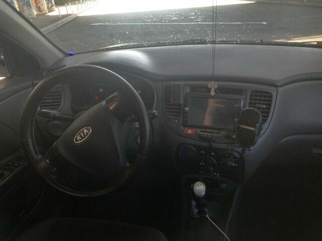 Черный Киа Рио, объемом двигателя 1.5 л и пробегом 261 тыс. км за 3500 $, фото 4 на Automoto.ua